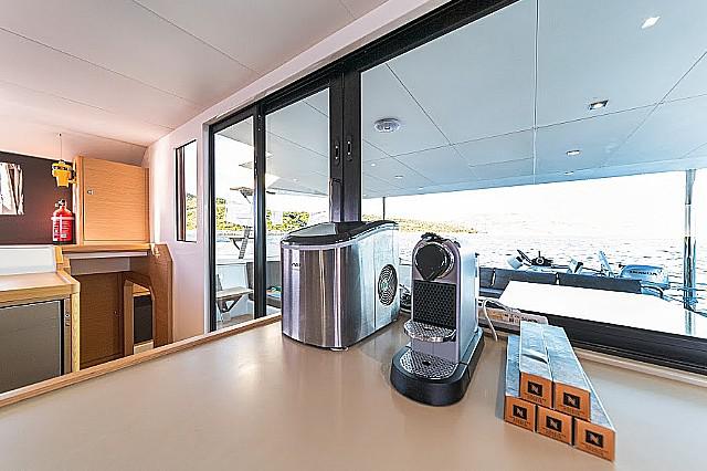 Book yachts online - catamaran - Dufour 48 Catamaran - BRO - rent