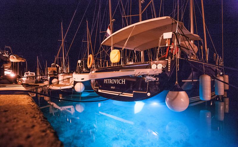 Book yachts online - sailboat - Dufour 560 Grand Large - PETROVICH - rent