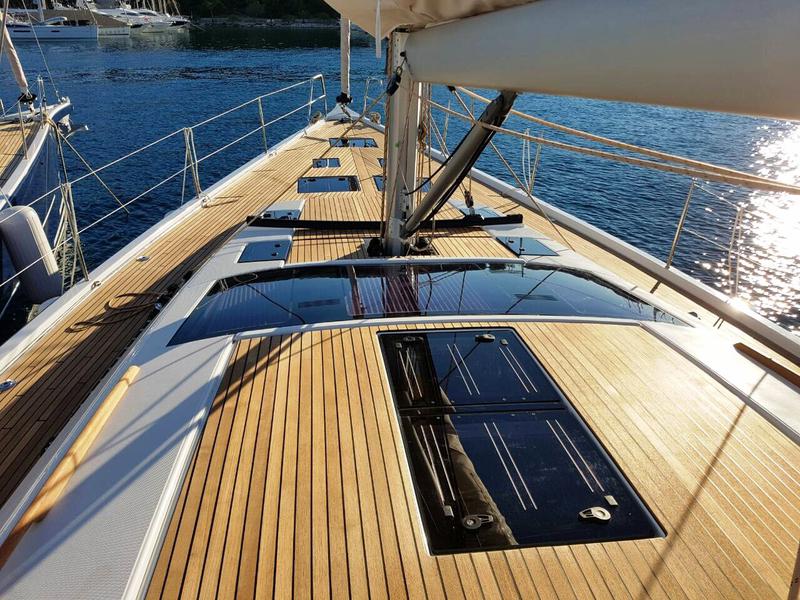 Book yachts online - sailboat - Dufour 560 Grand Large - PETROVICH - rent