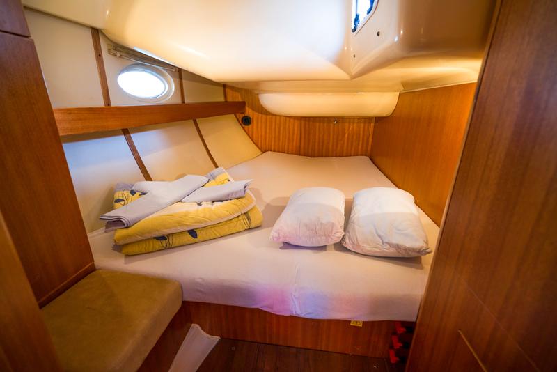 Book yachts online - sailboat - Elan 434 Impression - Skatka (sails 2015) - rent