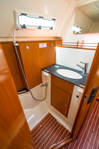 Book yachts online - sailboat - Bavaria 36 Cruiser - Estela - rent