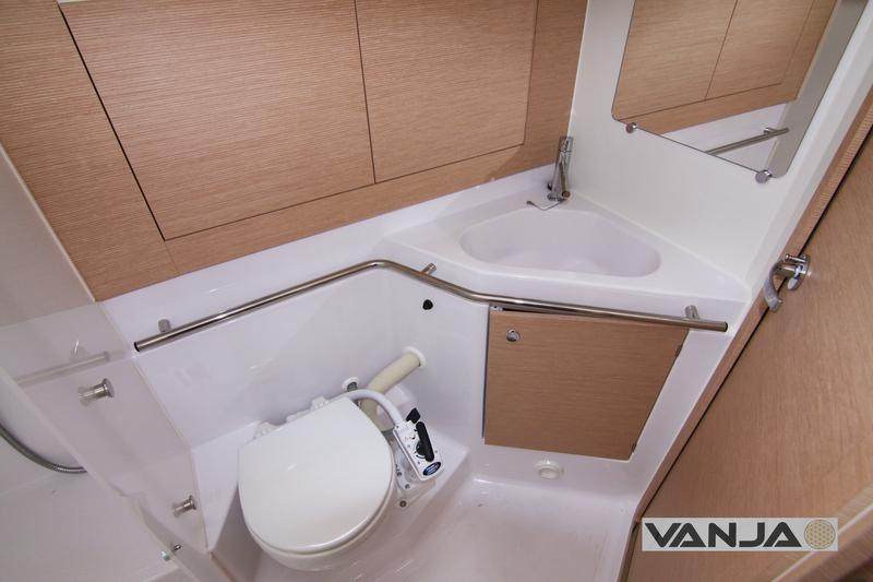Book yachts online - sailboat - Elan 45 Impression - Vanja - rent
