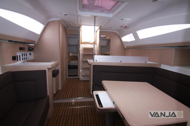 Book yachts online - sailboat - Elan 45 Impression - Vanja - rent