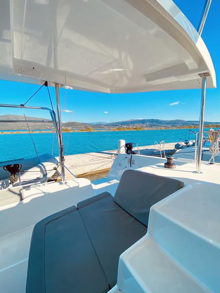 Book yachts online - catamaran - Lagoon 42 - Katerina (A/C - Generator) - rent