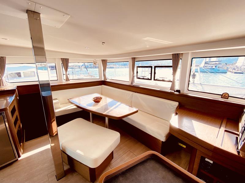 Book yachts online - catamaran - Lagoon 42 - Katerina (A/C - Generator) - rent