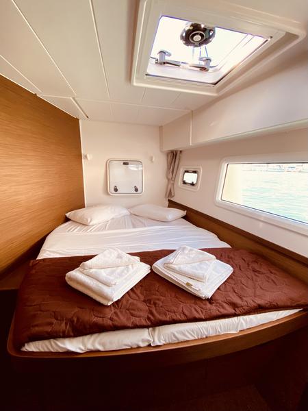 Book yachts online - catamaran - Lagoon 42 - Kaiki (A/C - Generator) - rent