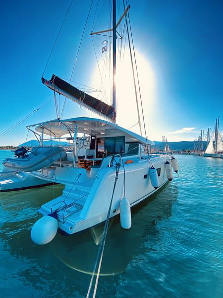 Book yachts online - catamaran - Lagoon 42 - Kaiki (A/C - Generator) - rent