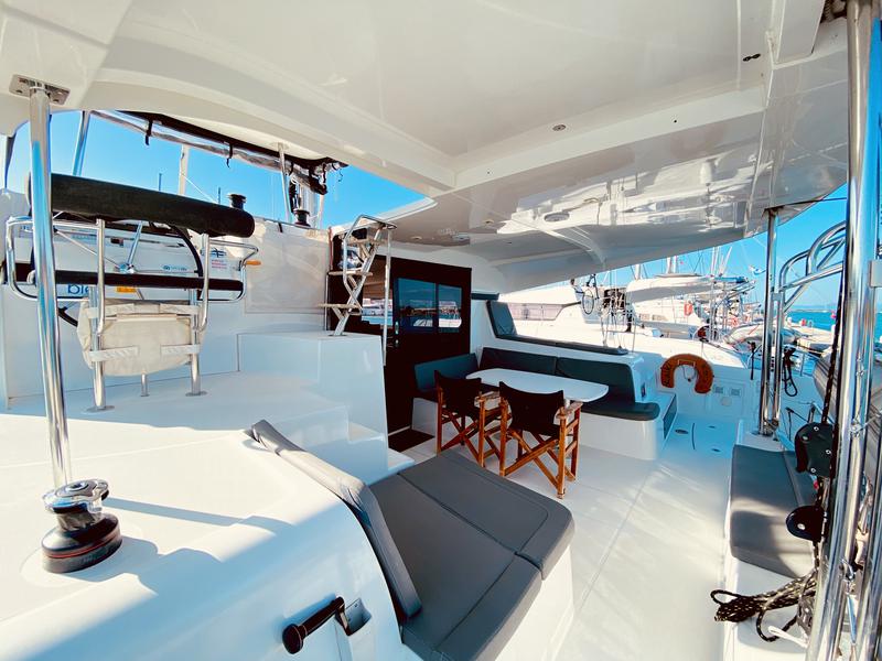 Book yachts online - catamaran - Lagoon 42 - Kaiki (A/C - Generator) - rent