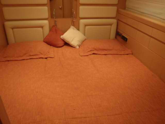 Book yachts online - motorboat - Posillipo Technema 65 - no name - rent
