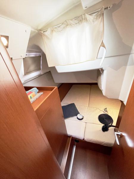 Book yachts online - sailboat - Oceanis 35.1 - Caroline - rent