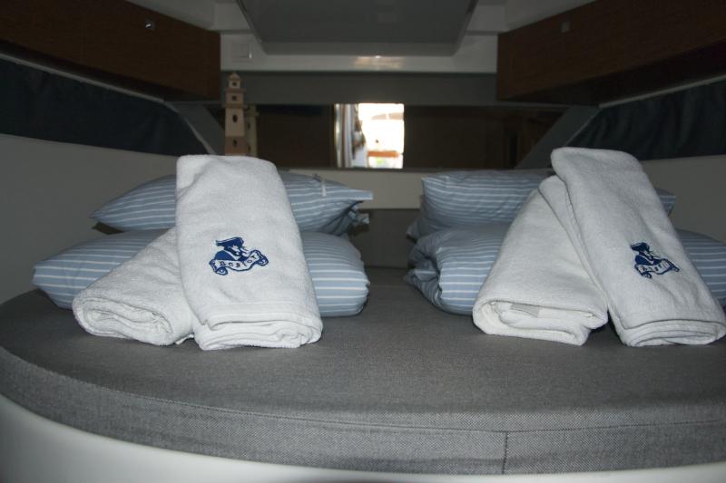 Book yachts online - motorboat - Merry Fisher 1095 - CarGO - rent