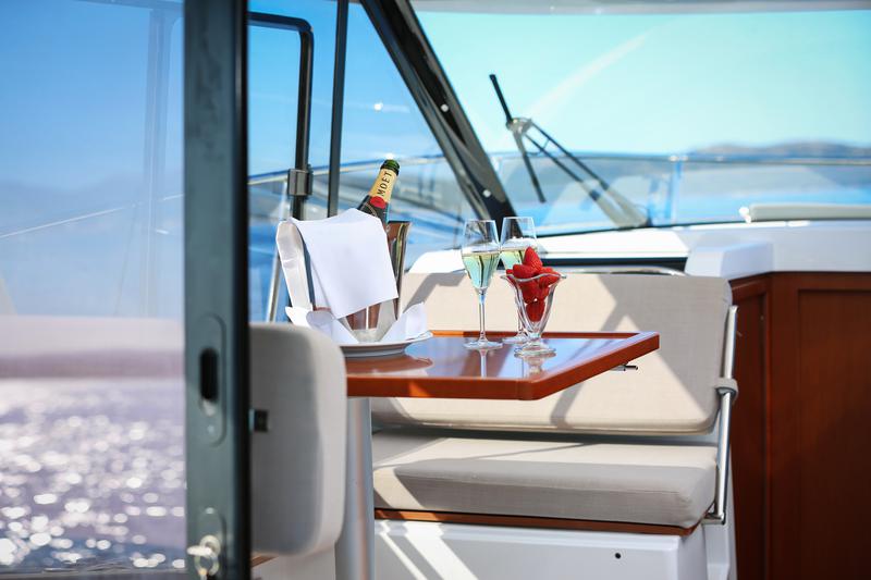 Book yachts online - motorboat - Merry Fisher 895 - VIP 3029ZD - rent