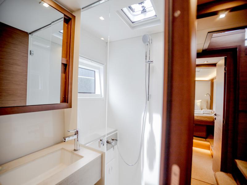 Book yachts online - catamaran - Lagoon 46 - ALICE - rent