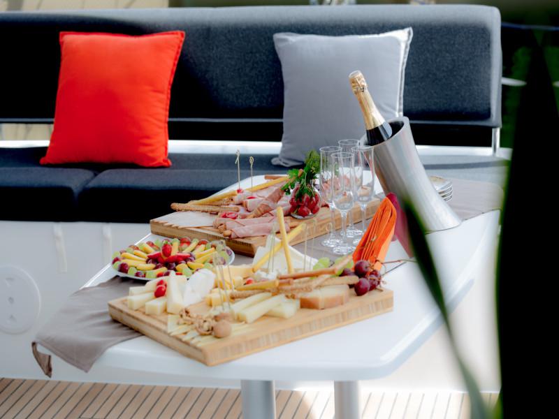 Book yachts online - catamaran - Lagoon 46 - ALICE - rent