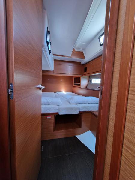 Book yachts online - sailboat - Dufour 530 Grand Large - Albus - rent
