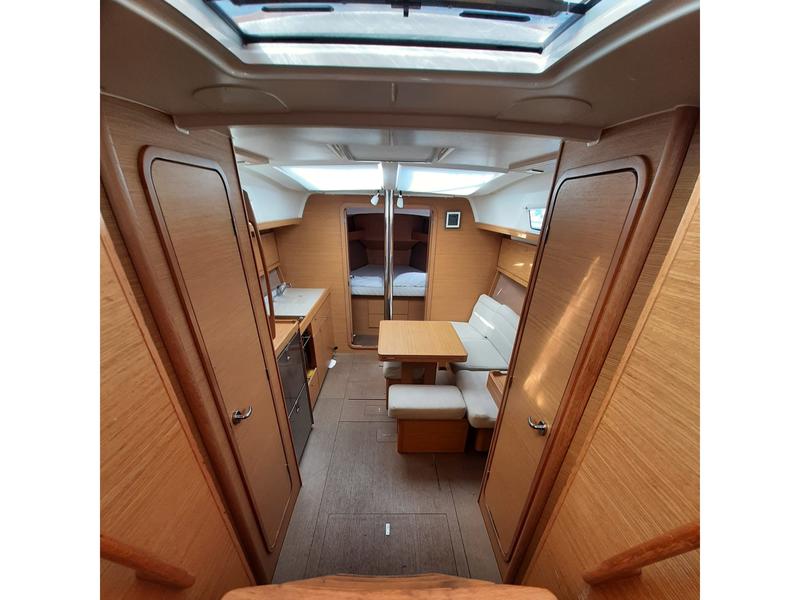 Book yachts online - sailboat - Dufour 382 Grand Large - Notus - rent