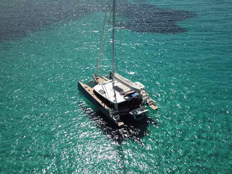 Book yachts online - catamaran - Neel 51 - Trilogy - rent