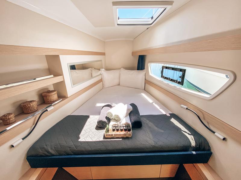 Book yachts online - catamaran - Lucia 40 - SEA ENERGY IV - rent