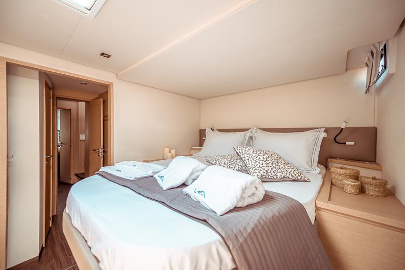 Book yachts online - catamaran - Saba 50 - SEA ENERGY V  - rent