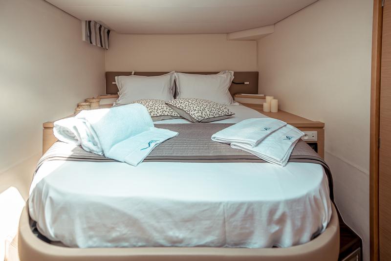Book yachts online - catamaran - Saba 50 - SEA ENERGY V  - rent