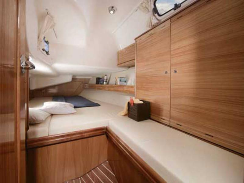 Book yachts online - sailboat - Bavaria 40 Cruiser - Ruck Zuck - rent