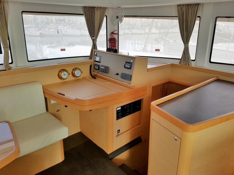 Book yachts online - catamaran - Lagoon 42 - Breezer - rent