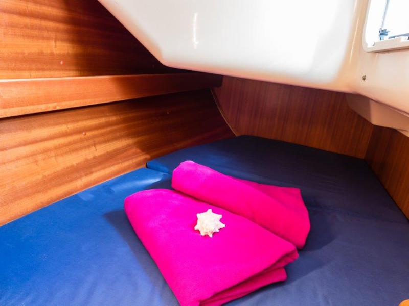 Book yachts online - sailboat - Elan 344 Impression - Helios - rent