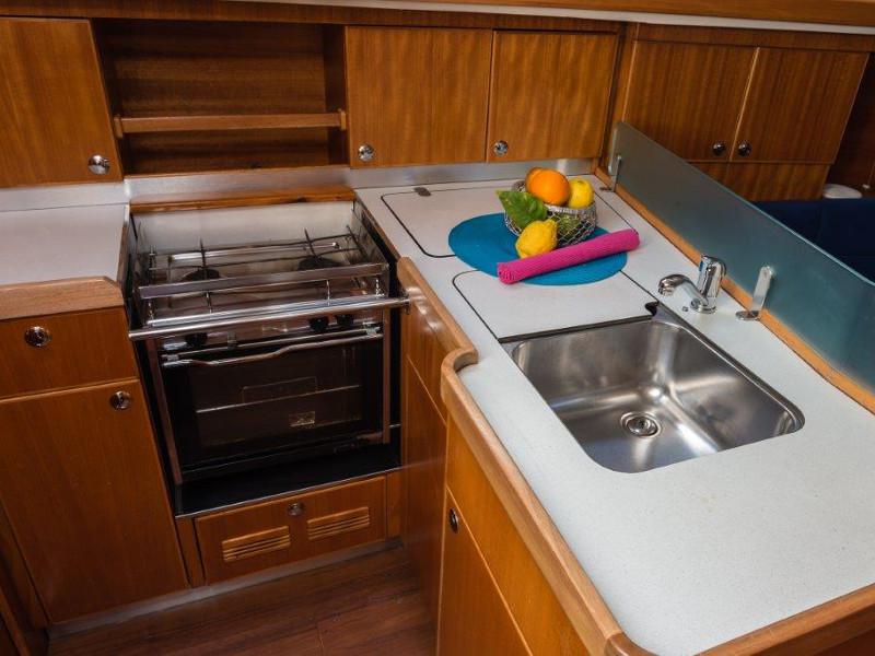 Book yachts online - sailboat - Elan 344 Impression - Helios - rent