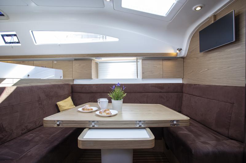 Book yachts online - sailboat - Elan 45 Impression - Tightrope - rent