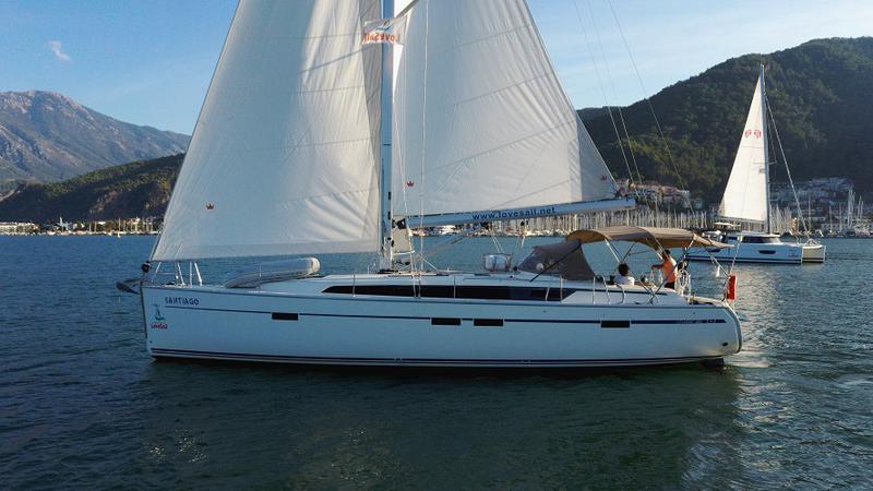 Book yachts online - sailboat - Bavaria Cruiser 46 - Santiago - rent