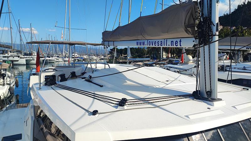 Book yachts online - catamaran - Astréa 42 - Gloria - rent