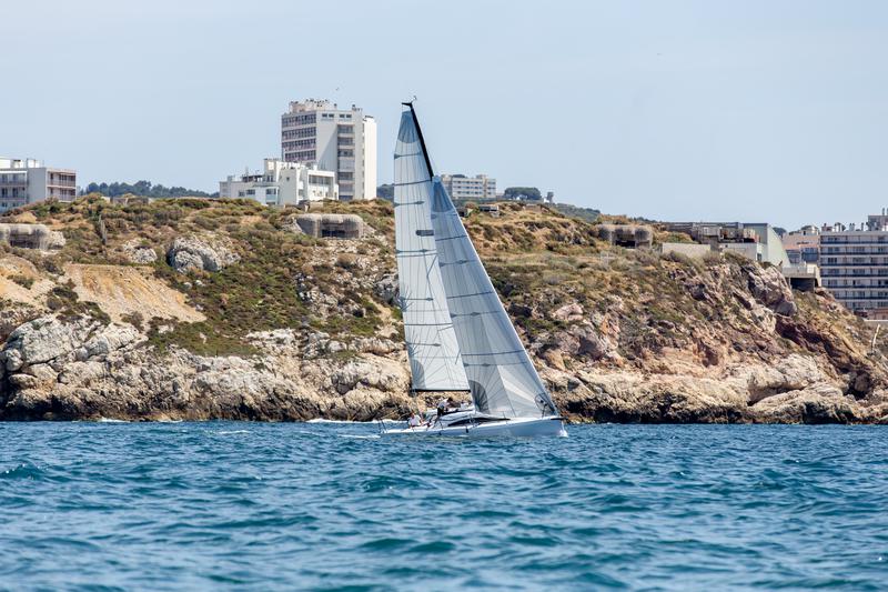 Book yachts online - sailboat - MMW 33 - Cipango - rent