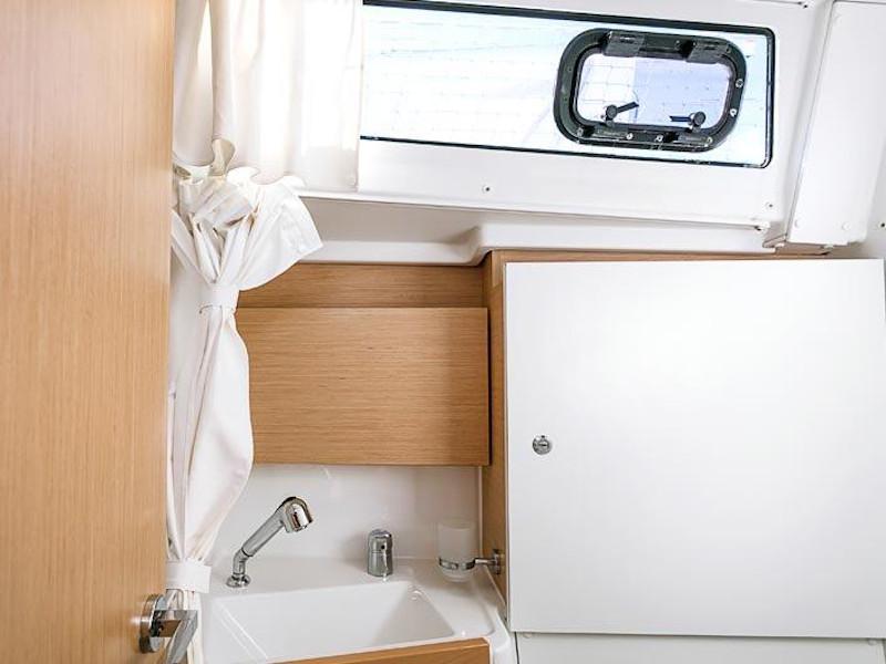 Book yachts online - sailboat - Oceanis 38 - MÁXIMO - rent