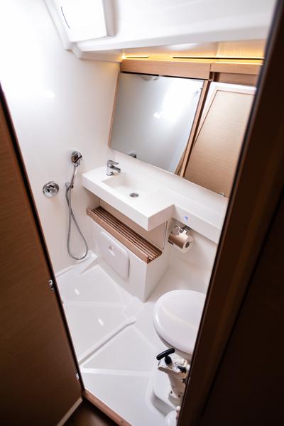 Book yachts online - sailboat - Sun Odyssey 440 - Irini - rent