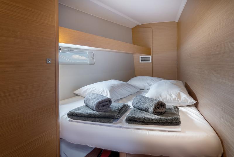 Book yachts online - sailboat - Dufour 460GL - Kosmopolitan - rent