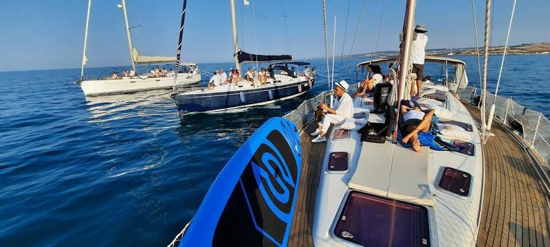 Book yachts online - sailboat - Bavaria C50 - Genesis - rent