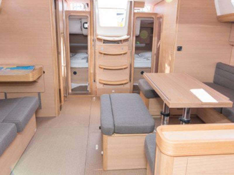 Book yachts online - sailboat - Dufour 512 Grand Large - Jana - rent