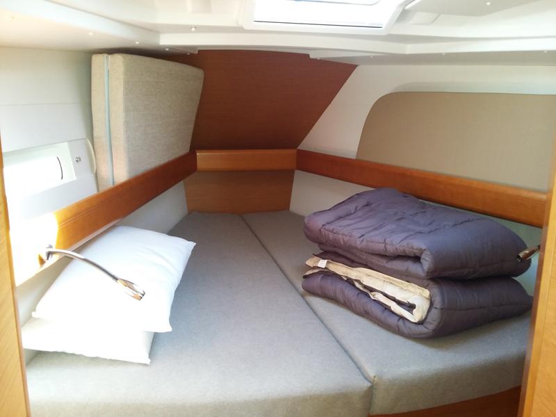 Book yachts online - sailboat - Sun Odyssey 419 - Comanegra - rent