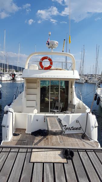 Book yachts online - motorboat - Prestige 36 Fly - Fortuna - rent