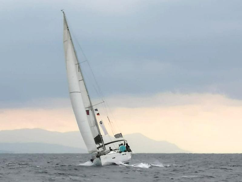 Book yachts online - sailboat - Sun Odyssey 409 - El Greco - new sails 2022 - rent