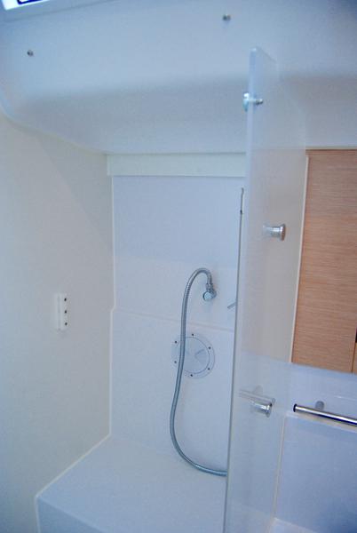Book yachts online - sailboat - Elan Impression 45 - Betelgeuse (Electric Heads, Inverter) - rent