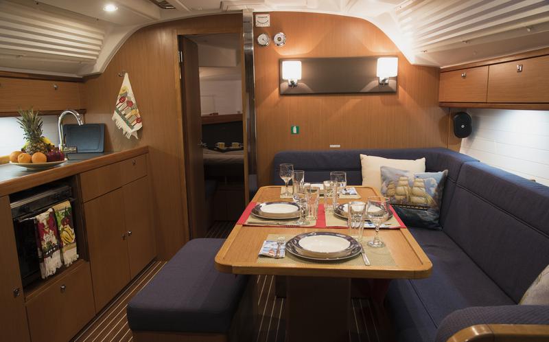 Book yachts online - sailboat - Bavaria Cruiser 41 - Erato  - rent