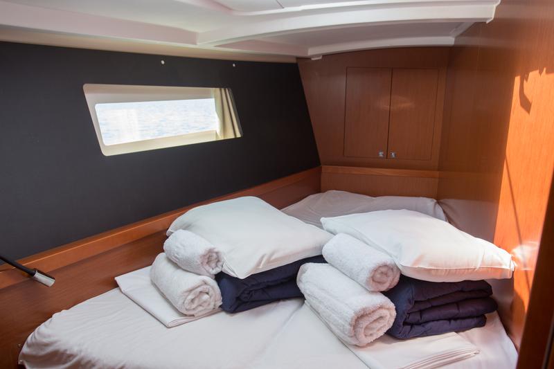 Book yachts online - sailboat - Oceanis 45 - DAEDALUS - rent