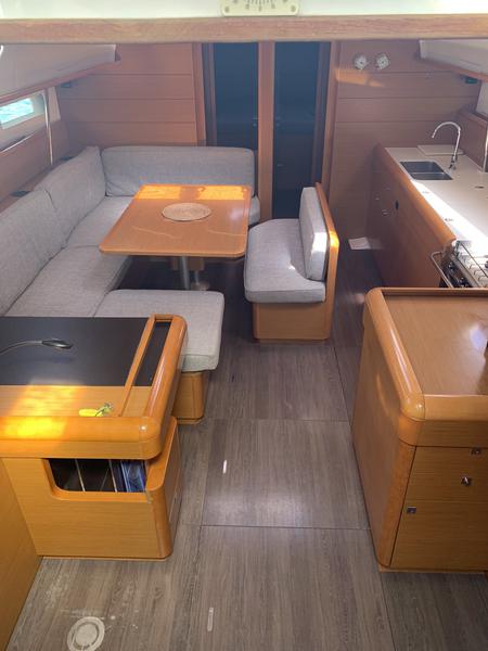 Book yachts online - sailboat - Sun Odyssey 519 (AC) - AURORA AC - rent