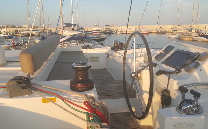 Book yachts online - catamaran - Lagoon 450 - Legend VLT-091 - rent