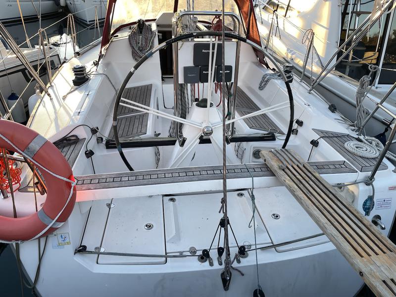 Book yachts online - sailboat - Elan 340 - Four Winds - rent