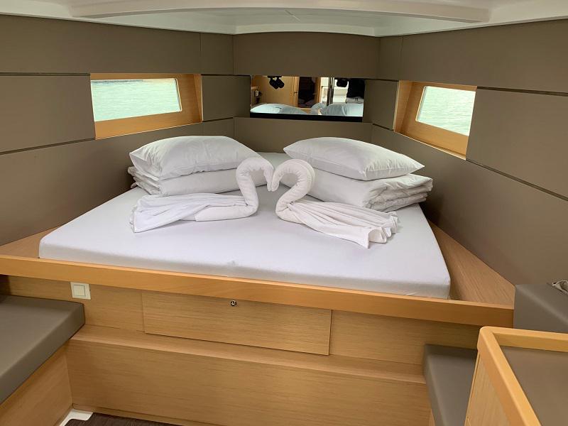 Book yachts online - sailboat - Oceanis 38 Owner Version - Patagonia - rent