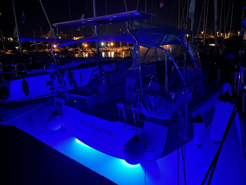 Book yachts online - sailboat - Oceanis 38 Owner Version - Patagonia - rent