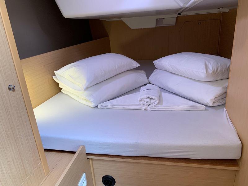 Book yachts online - sailboat - Oceanis 38 Owner Version - Patagonia - rent