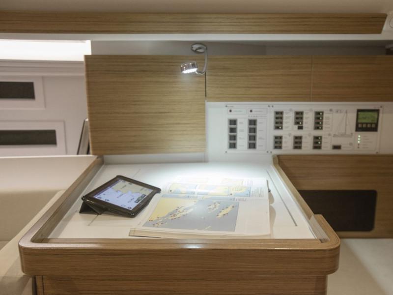 Book yachts online - sailboat - Elan 45 Impression - 4 cabin version - Jasmin - rent